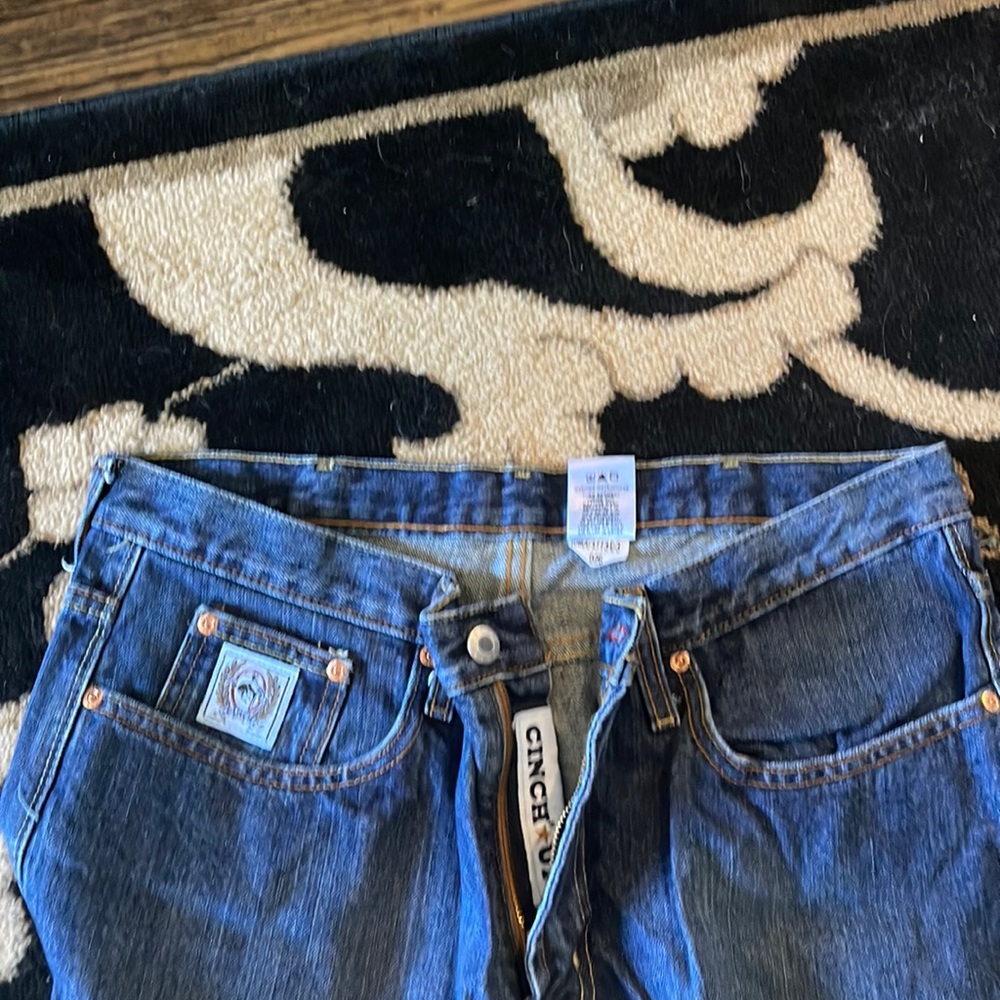 Cinch silver label